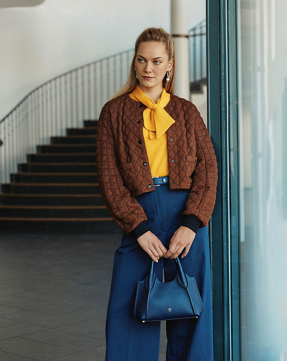 Burda Schnittmuster 5607 – Damen Kurzjacke & Steppjacke mit Druckknöpfen