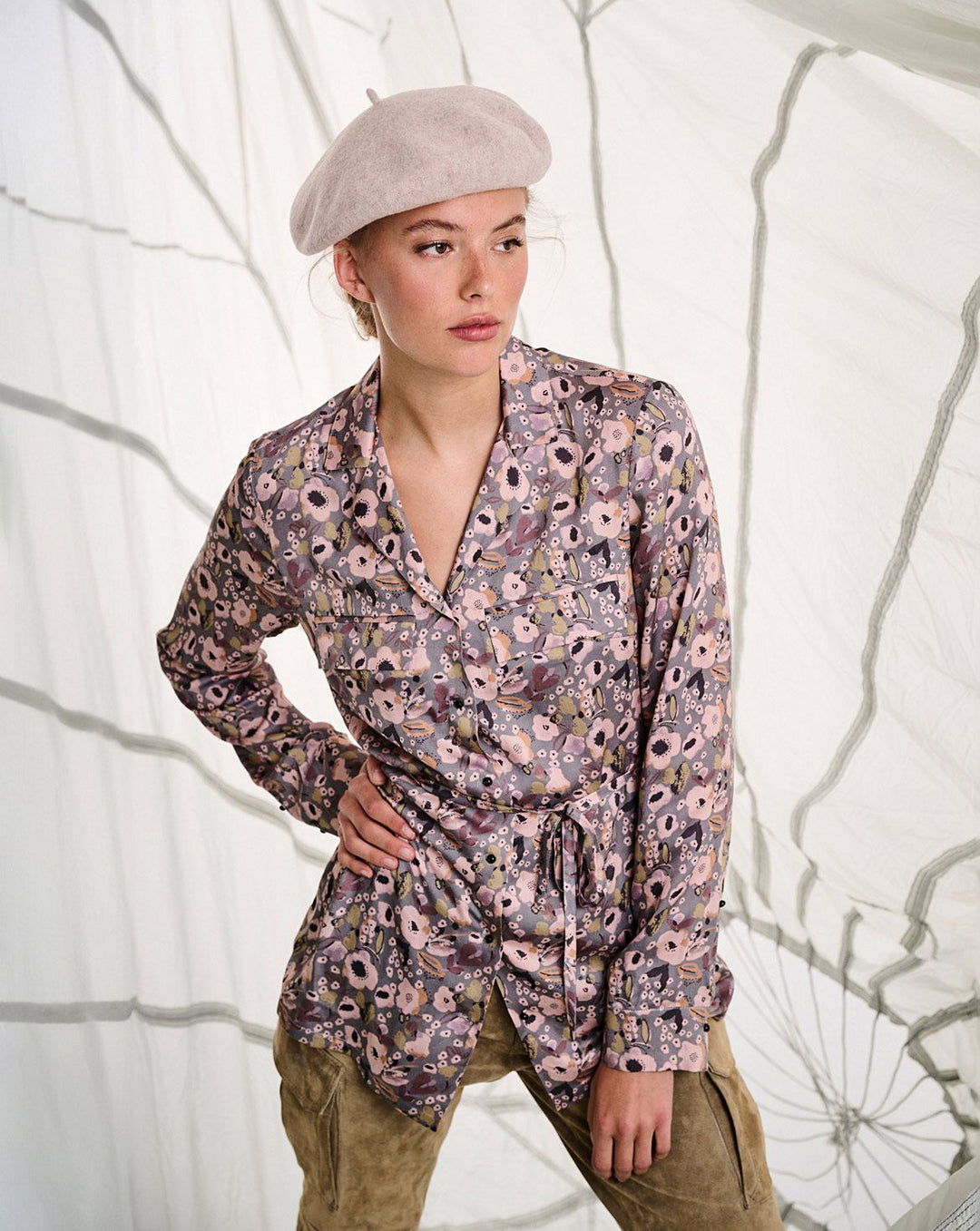 Burda Schnittmuster 5615 – Damen Hemdbluse & Retro-Bluse mit Reverskragen