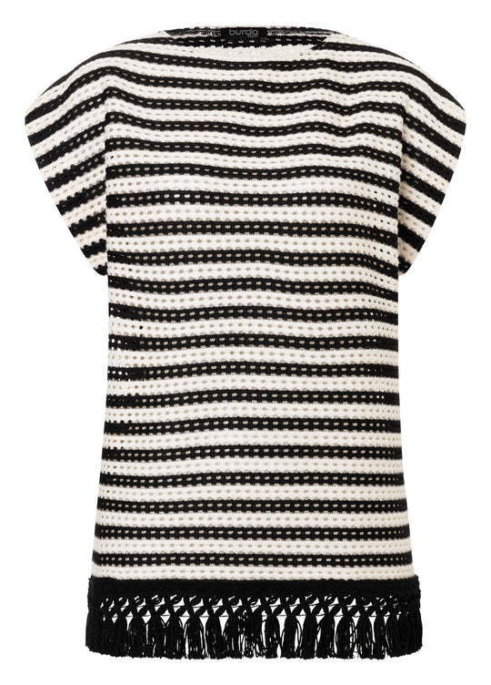 Burda Schnittmuster 5657 – Damen Kurzarm-Blusen mit besonderen Details