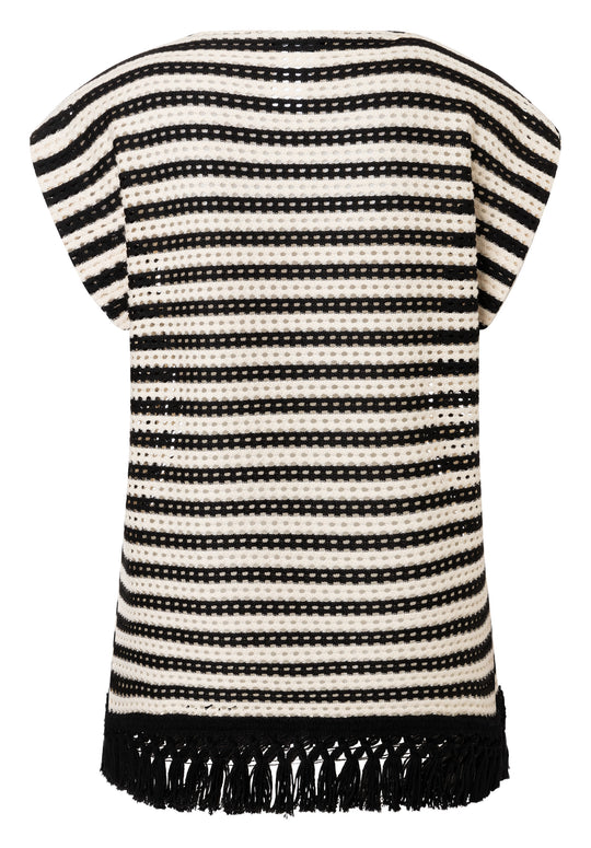 Burda Schnittmuster 5657 – Damen Kurzarm-Blusen mit besonderen Details