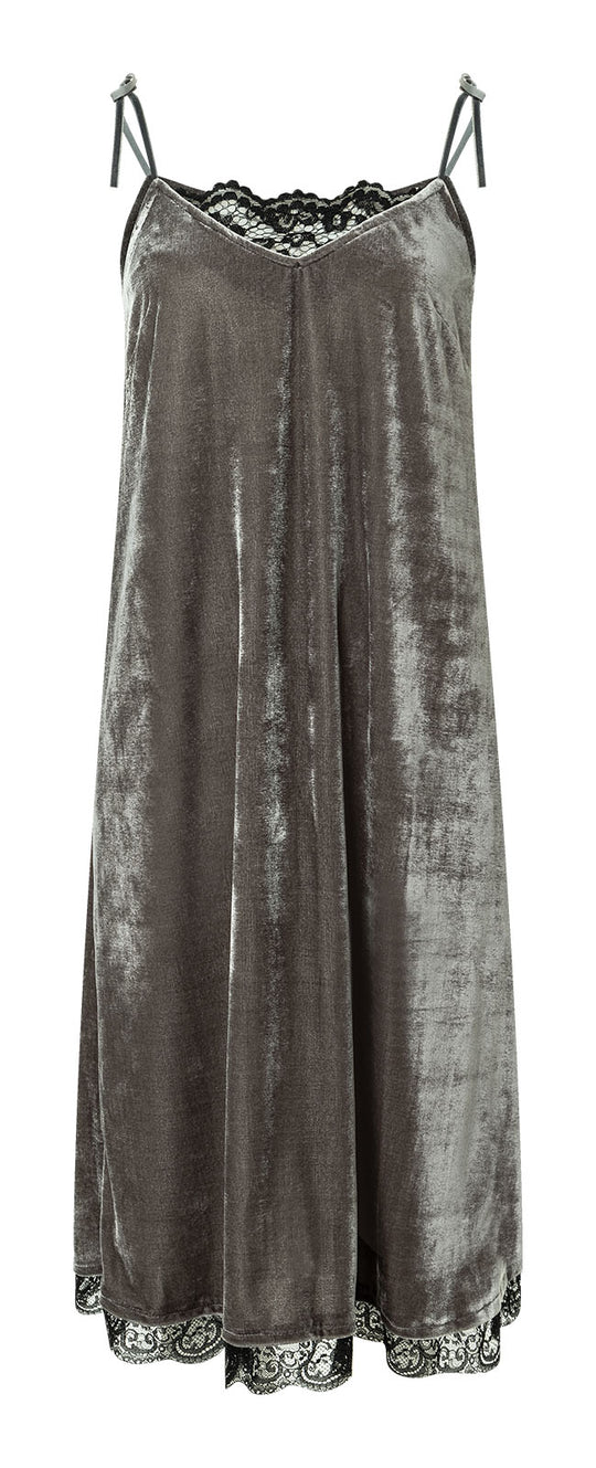 Burda Schnittmuster 5662 – Damen Trägerkleider & Slipdress in 3 Varianten