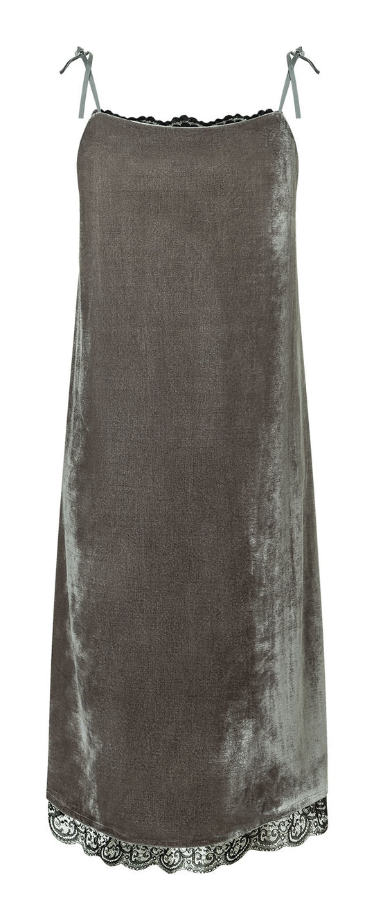 Burda Schnittmuster 5662 – Damen Trägerkleider & Slipdress in 3 Varianten