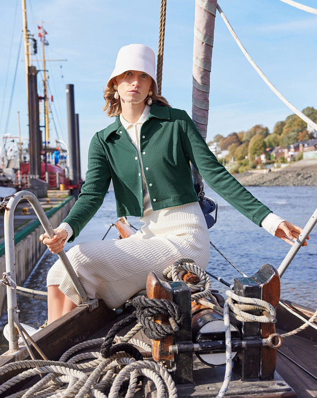 Burda Schnittmuster 5667 – Damen Cardigans mit Knöpfen