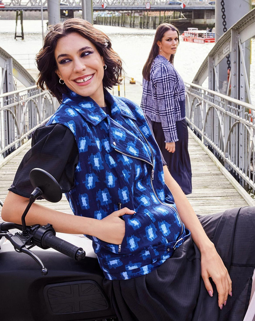 Burda Schnittmuster 5714 – Damen Westen mit Taschen & markanten Details