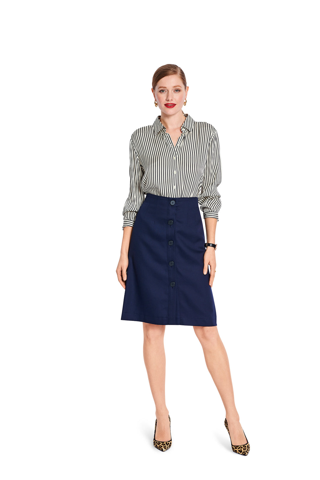 Burda Schnittmuster 5739 Damen Bleistiftrock mit Knopfleiste & Minirock aus Boucle und Schmuckknöpfen