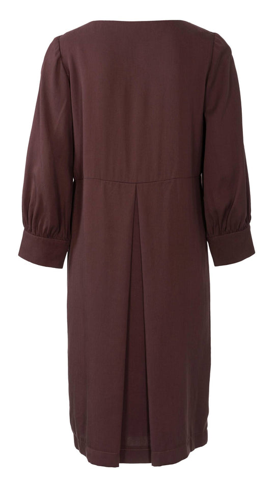 5975-B-Still-0026