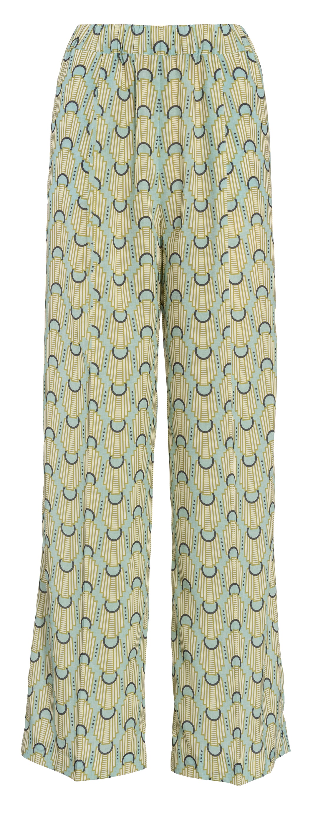 6008-C-Still-001