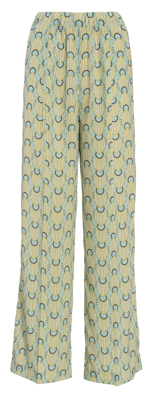6008-C-Still-001