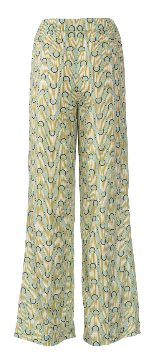 6008-C-Still-002