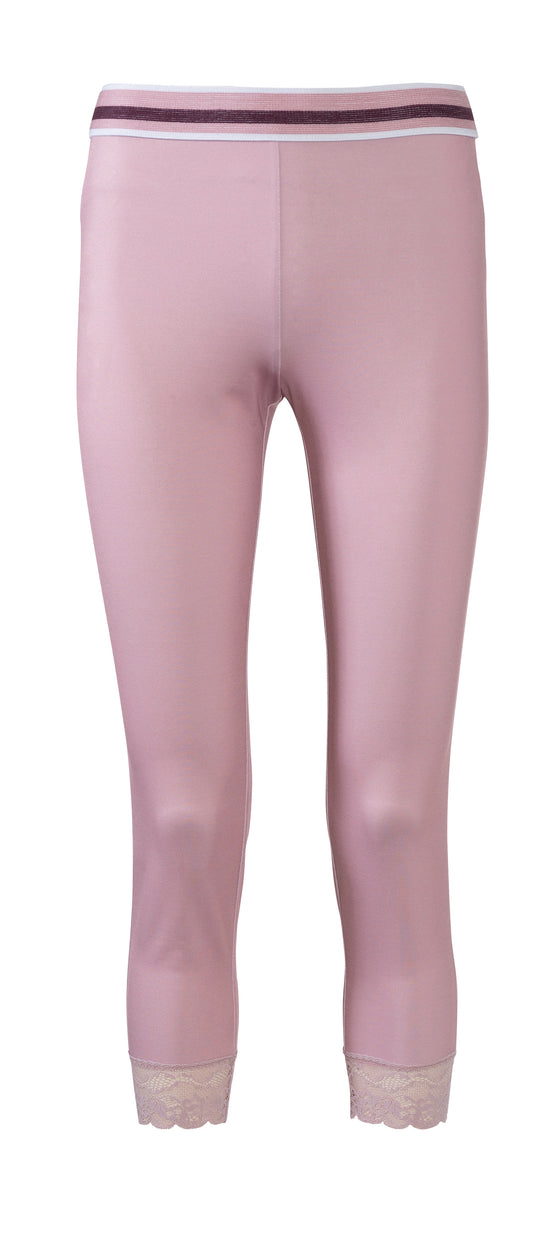 6011-B-Still-001