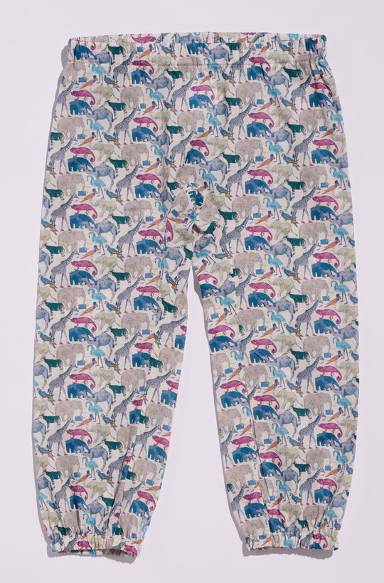 Burda Schnittmuster 9211 Kinder Jogginghose mit Gummibund, Shorts mit Borte