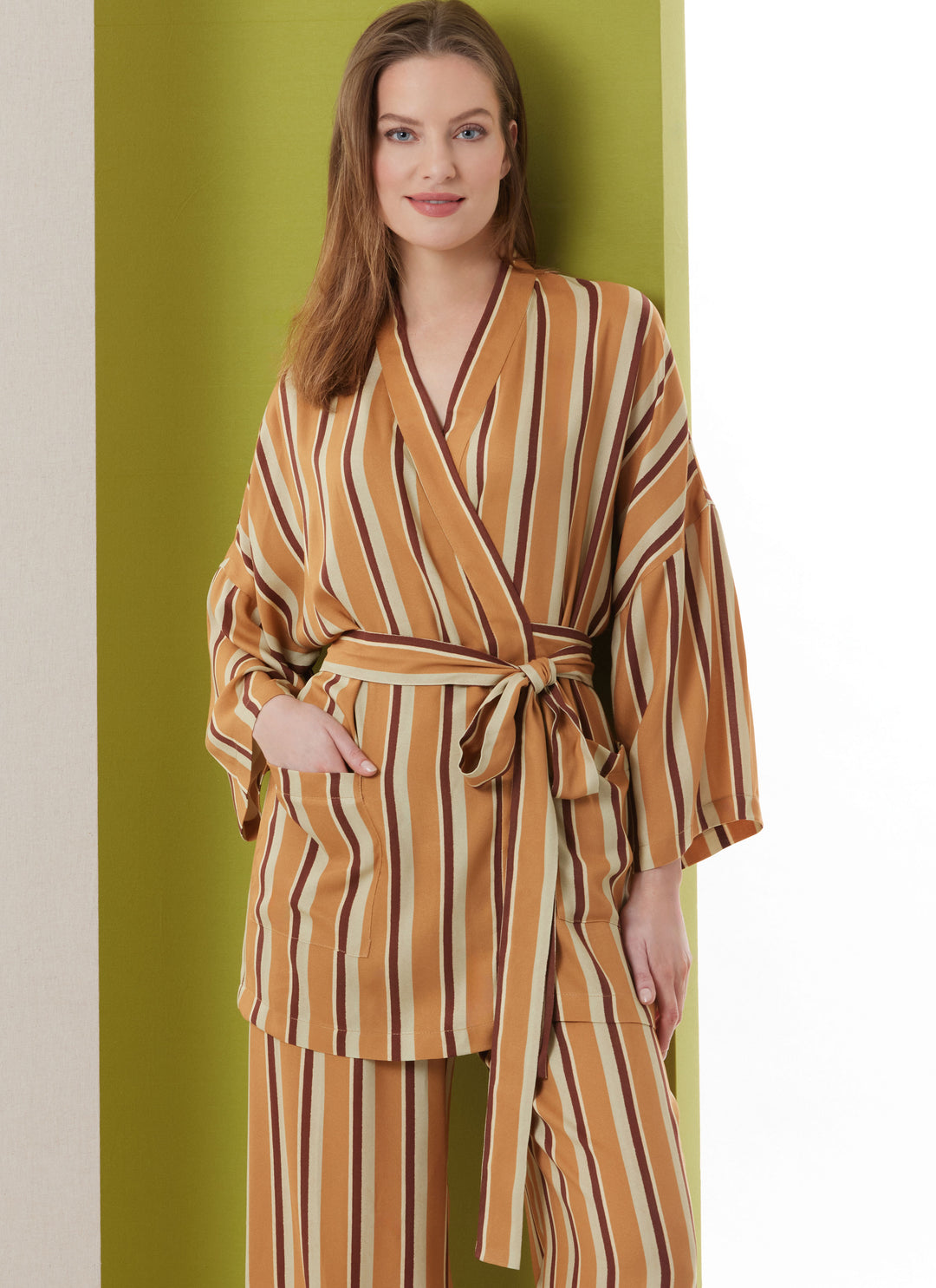Butterick Schnittmuster B7047 Bademantel für Damen in zwei Längen und Hose
