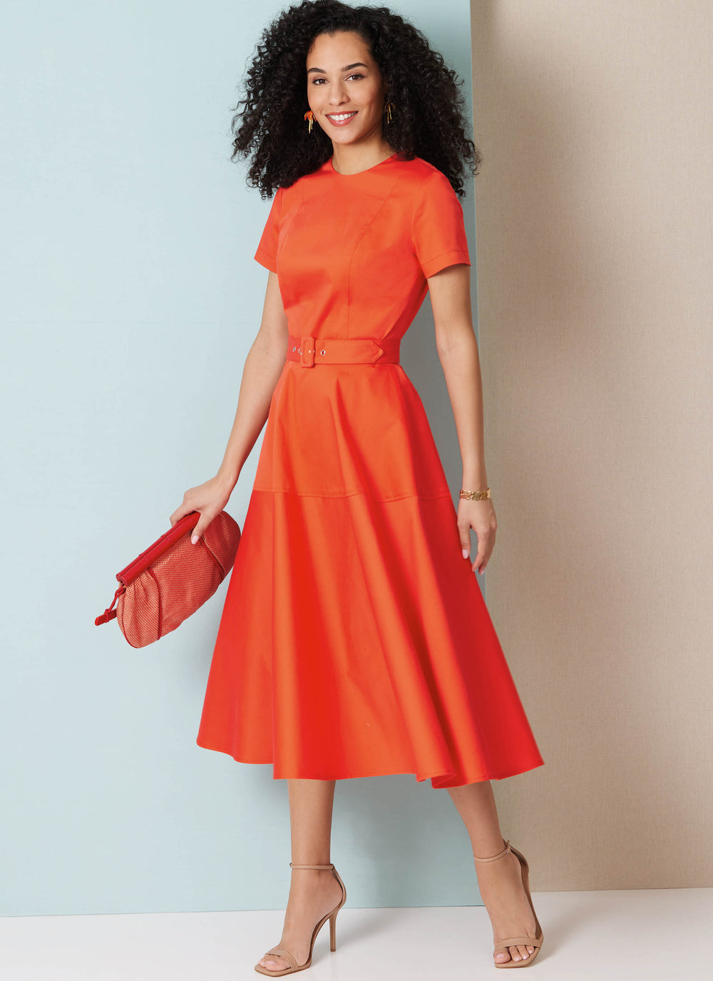 Butterick Schnittmuster B7077 – Damen Fit-and-Flare-Kleid mit Gürtel