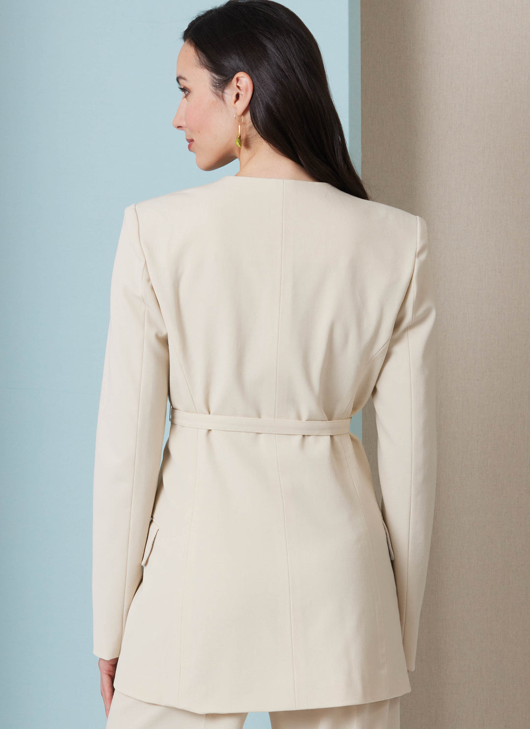 Butterick Schnittmuster B7081 – Damen Jacke mit Gürtel & Hose