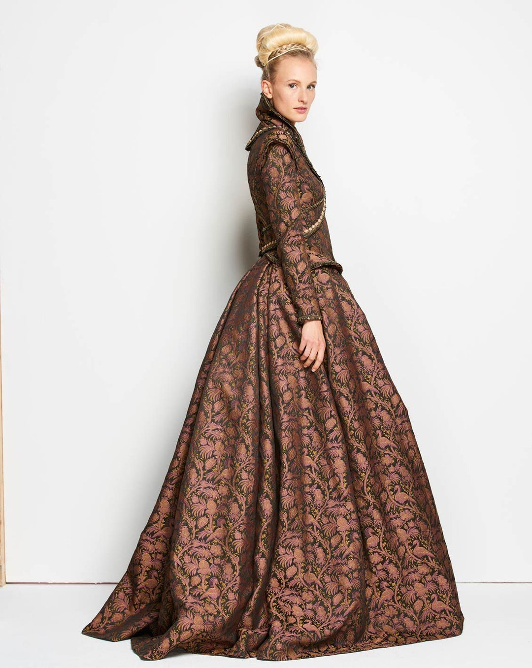 Burda Schnittmuster 6398 Renaissance - Langes festliches Kleid mit ausladendem Rock