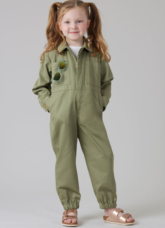 McCalls Schnittmuster M8567 Kinder Jumpsuit mit Ärmelvariationen