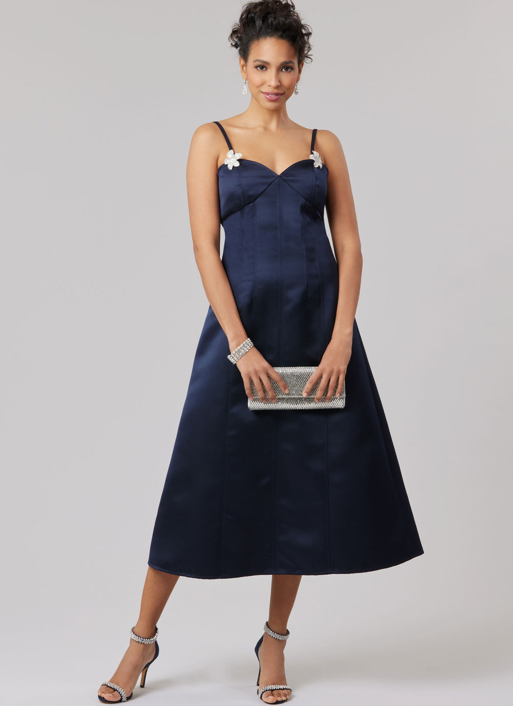 McCalls Schnittmuster M8577 Damen Kleid mit Ärmel- und Längenvariationen