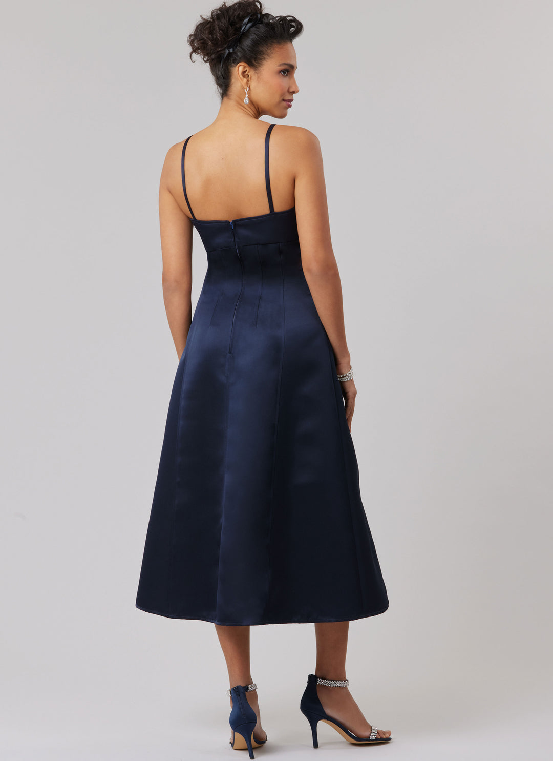 McCalls Schnittmuster M8577 Damen Kleid mit Ärmel- und Längenvariationen