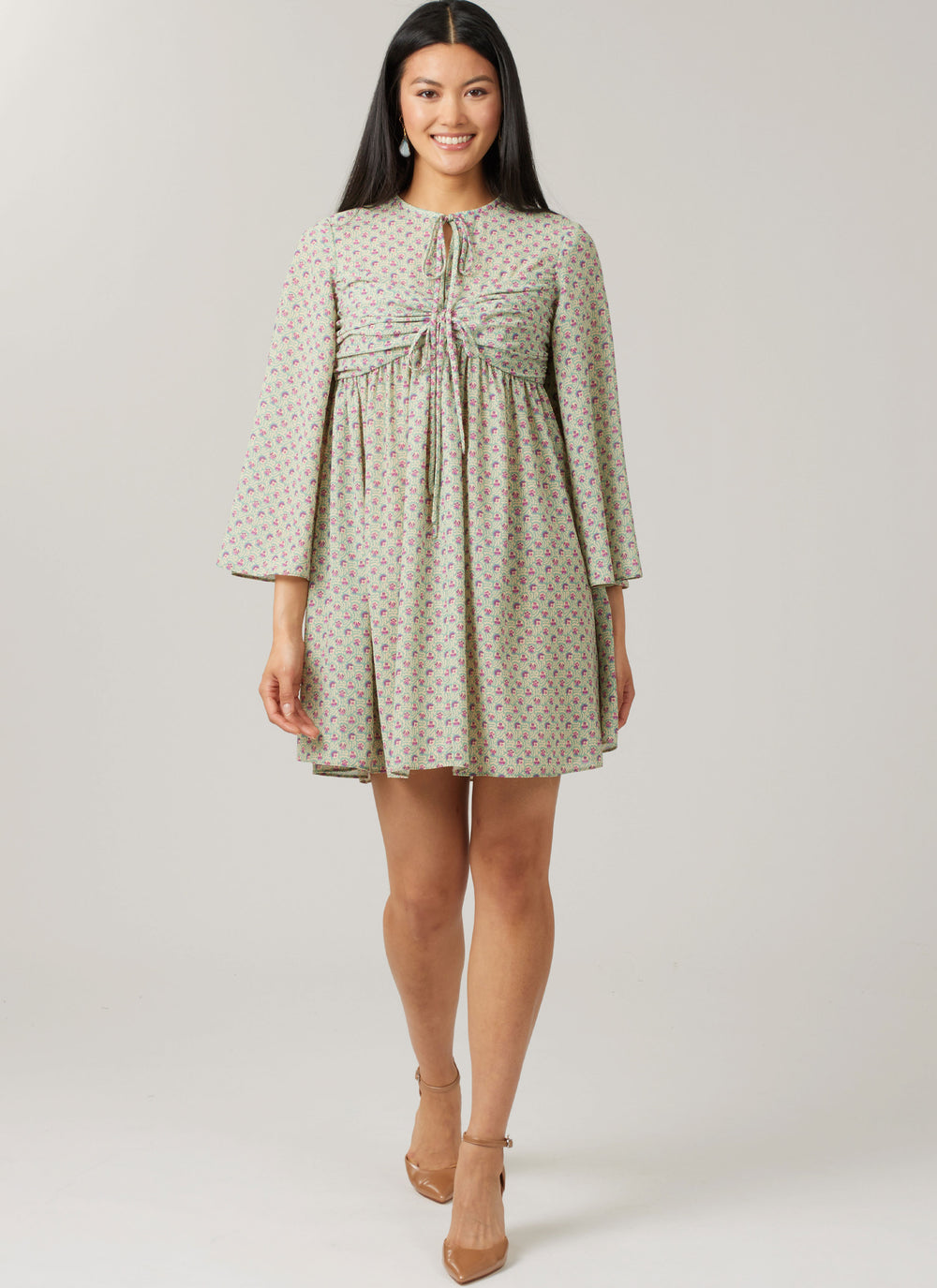 McCalls Schnittmuster M8602 Babydoll-Kleid mit verschiedenen Ärmelvarianten für Damen