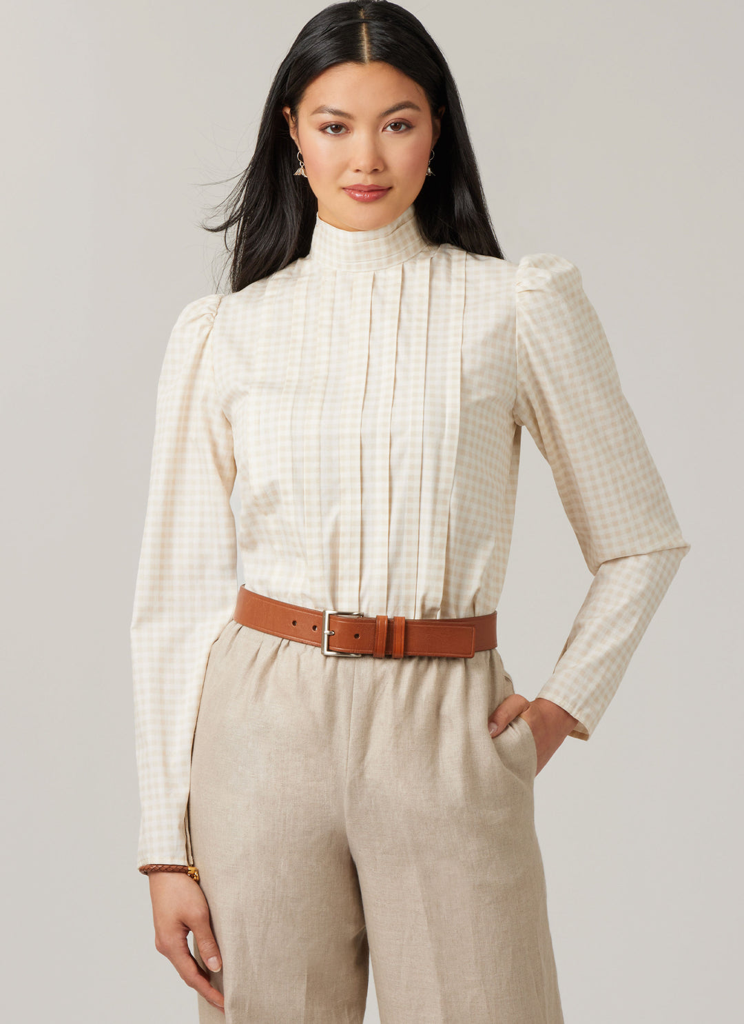 McCall’s Schnittmuster M8620 – Laura Ashley Damenblusen im romantischen 80’s Vintage-Stil mit Rüschen & Spitzenbesatz