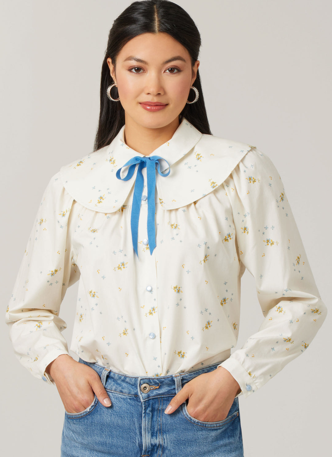 McCall’s Schnittmuster M8620 – Laura Ashley Damenblusen im romantischen 80’s Vintage-Stil mit Rüschen & Spitzenbesatz