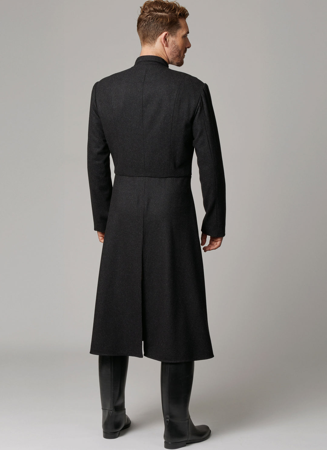 McCall’s Schnittmuster M8624 – edler Offiziers- & Hofrock im Stil der Renaissance (16.–17. Jahrhundert)