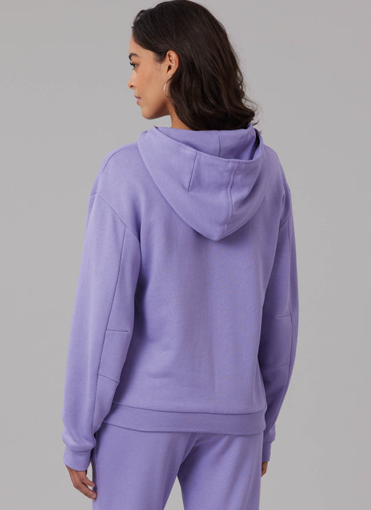 McCalls Schnittmuster M8633 – Damen Sweatshirt, Hoodie, Shorts & Hose