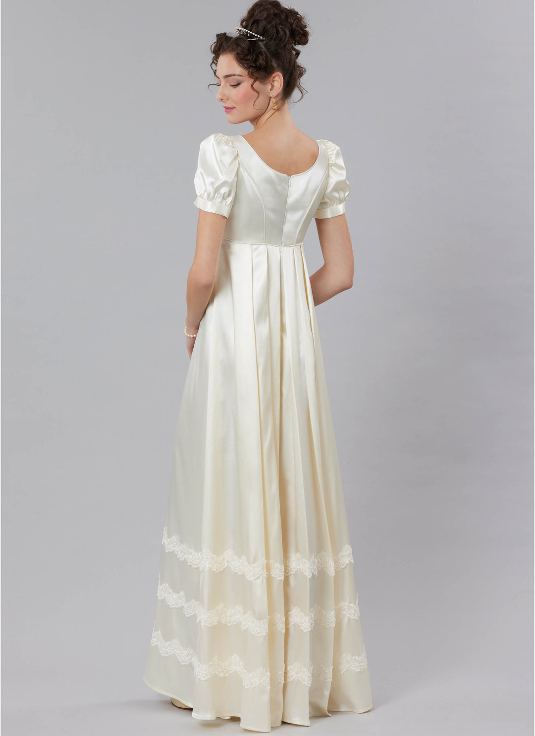 McCall's M8647 – Regency-Kleid für Damen