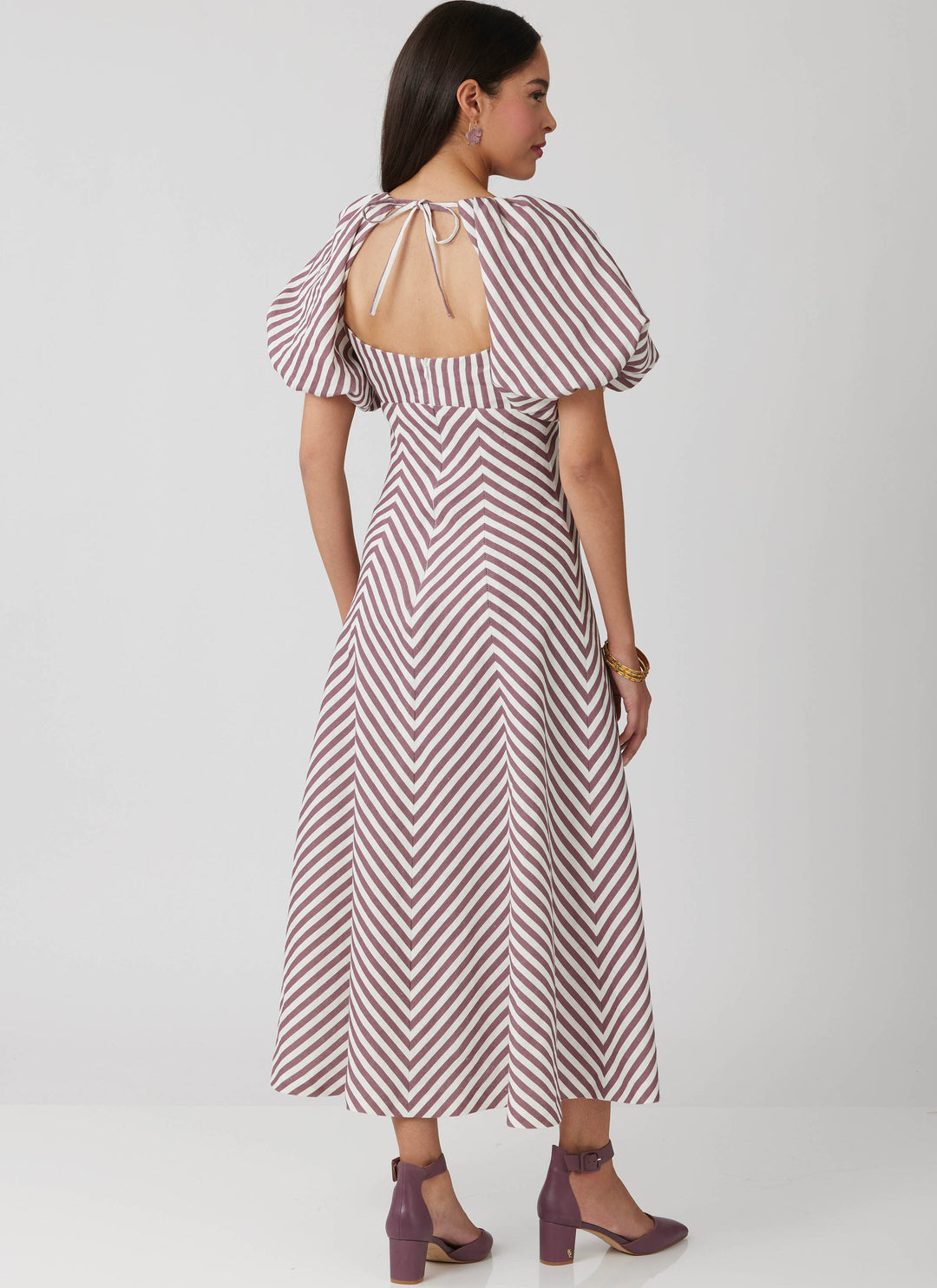 McCalls Schnittmuster M8649 – Damen Fit-and-Flare-Kleid in zwei Längen