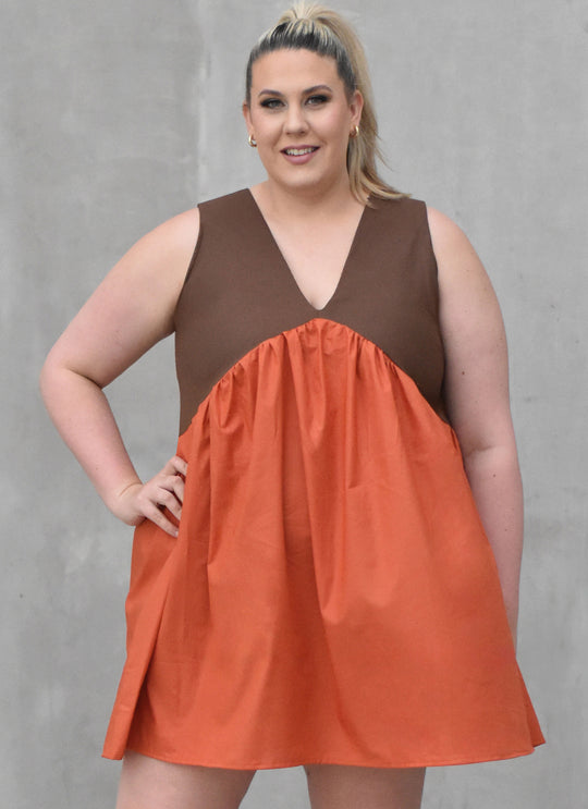Know Me Schnittmuster ME2120 Kleid für Damen mit Ärmel- und Längenvariationen von Alisha Grace
