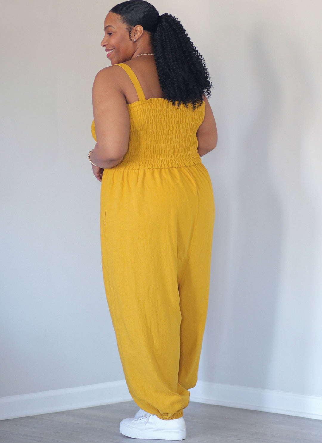 Know Me Schnittmuster ME2122 Jumpsuit für Damen in zwei Längen von Brittany J. Jones