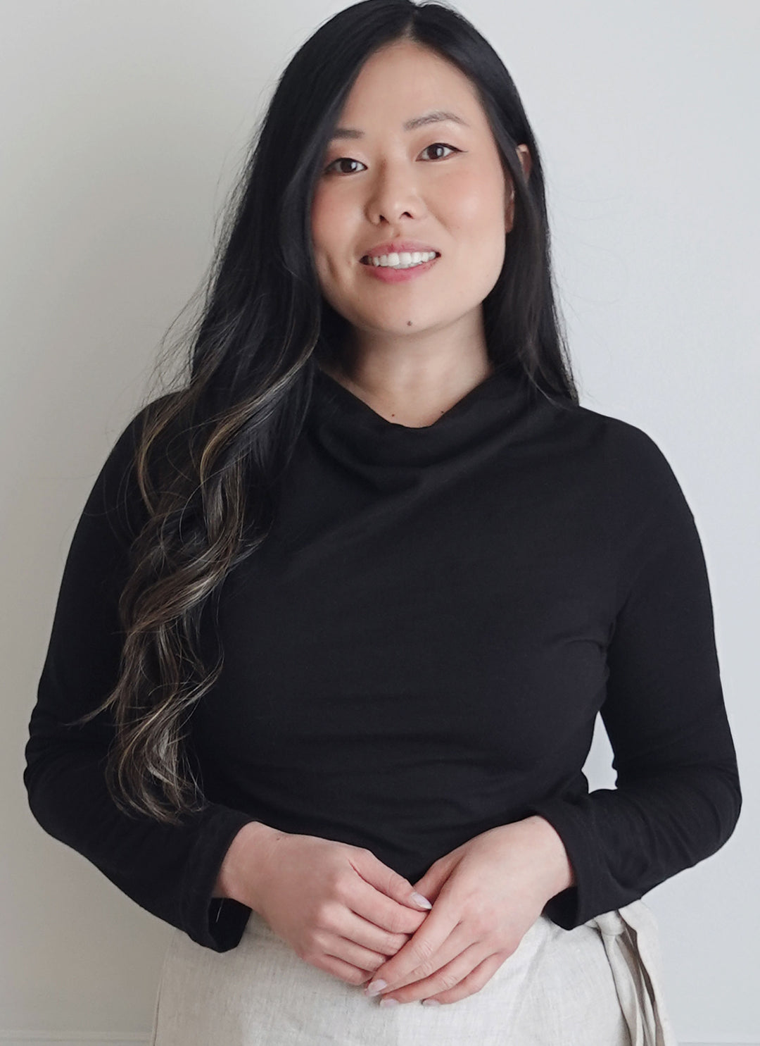 KnowMe Schnittmuster ME2134 Damenhose und Strickoberteil mit verschiedenen Ärmelvarianten von Sew Bake Make