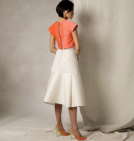 Vogue Schnittmuster V1486 – Anliegendes Oberteil & Rock von Nicola Finetti