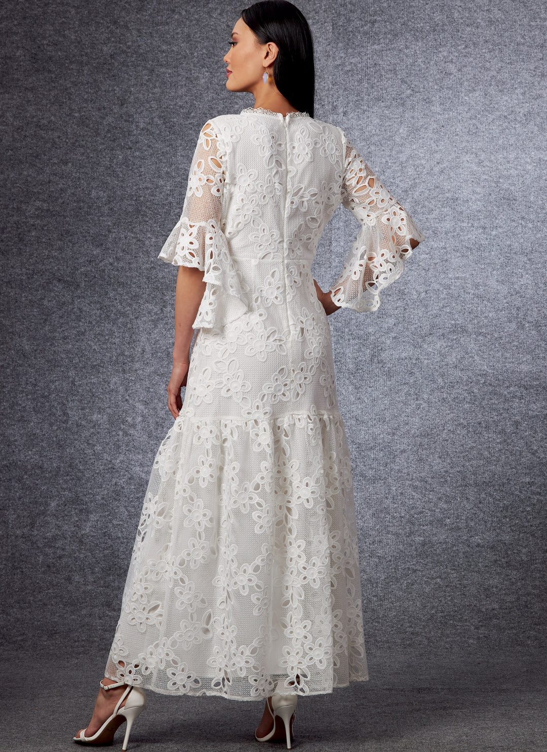 Vogue Schnittmuster V1693 Tailliertes und gefüttertes Kleid von Badgley Mischka