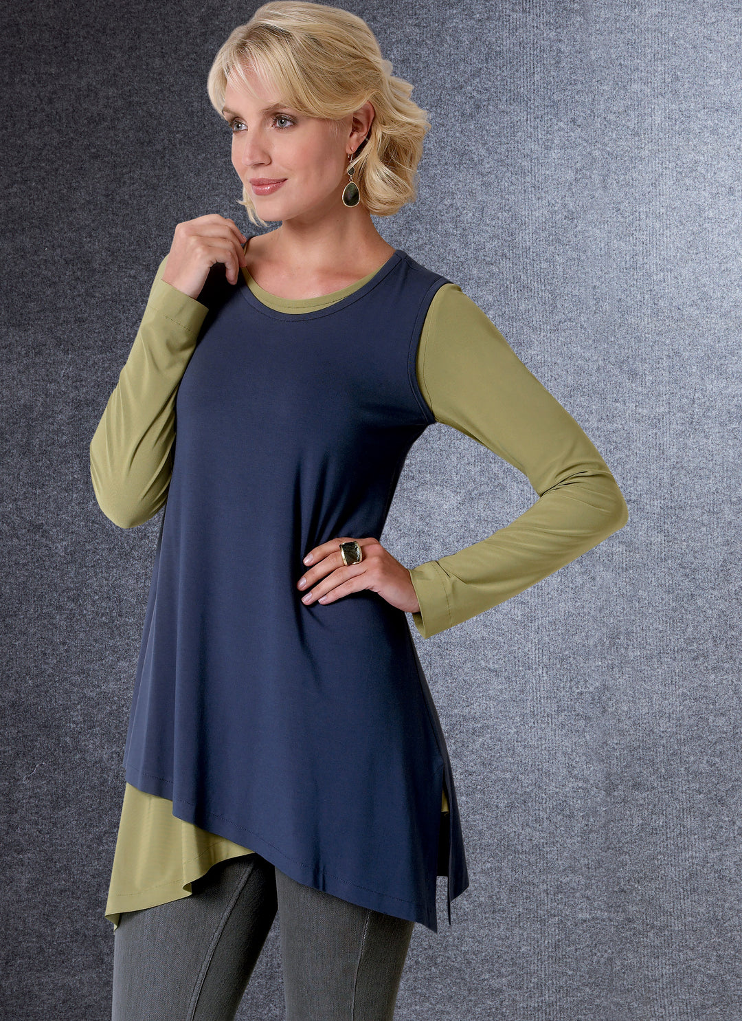 Vogue Schnittmuster V1733 – Damen Top mit variablem Ausschnitt