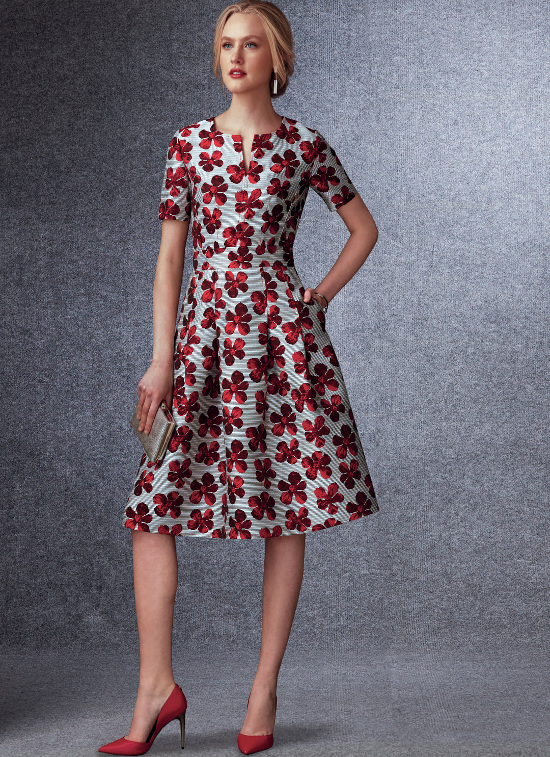 Vogue Schnittmuster V1737 Damen tailliertes Kleid