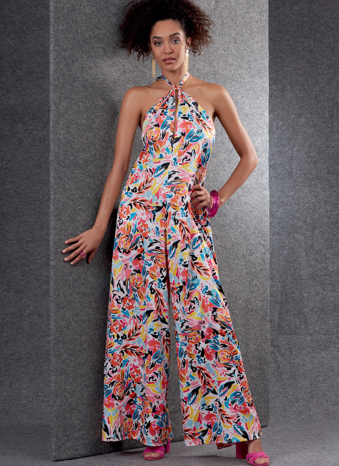 Vogue Schnittmuster V1807 Schickes Damen-Jumpsuit in 2 Längenvariationen