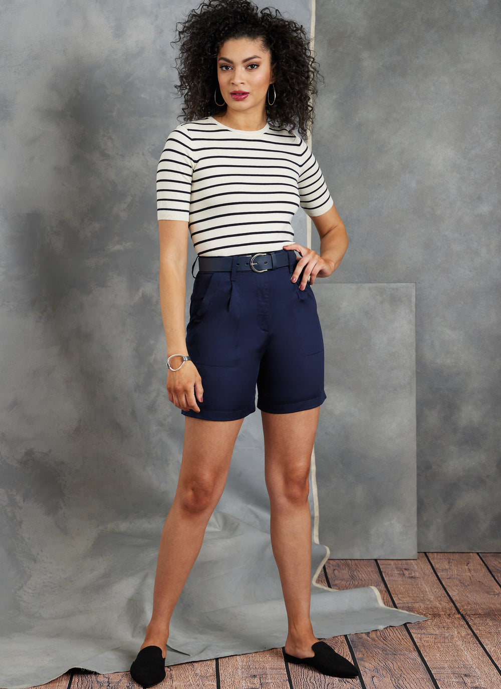 Vogue sewing pattern V1900 ladies skirt