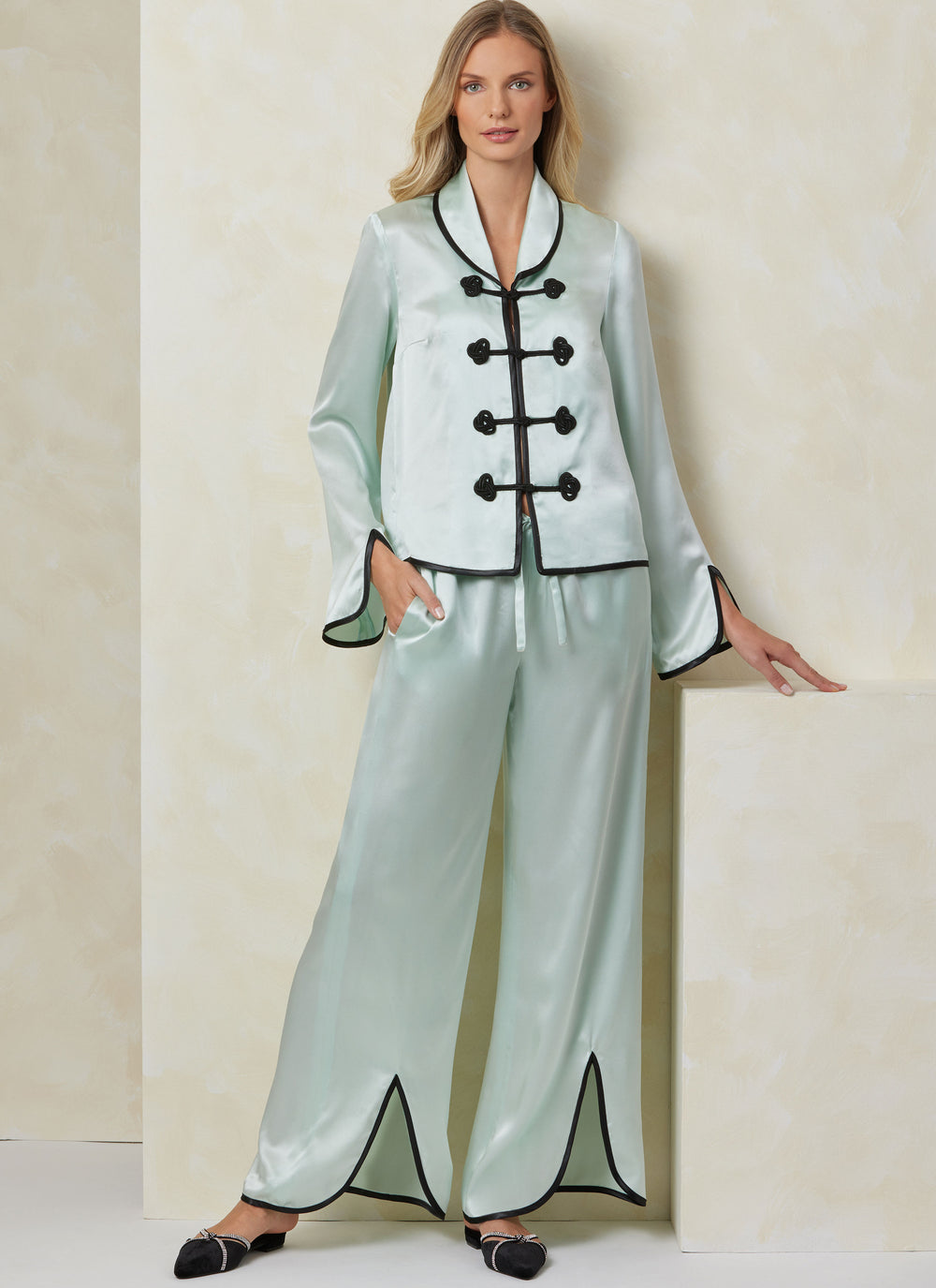 Vogue Schnittmuster V2099 Damen Schlafanzug
