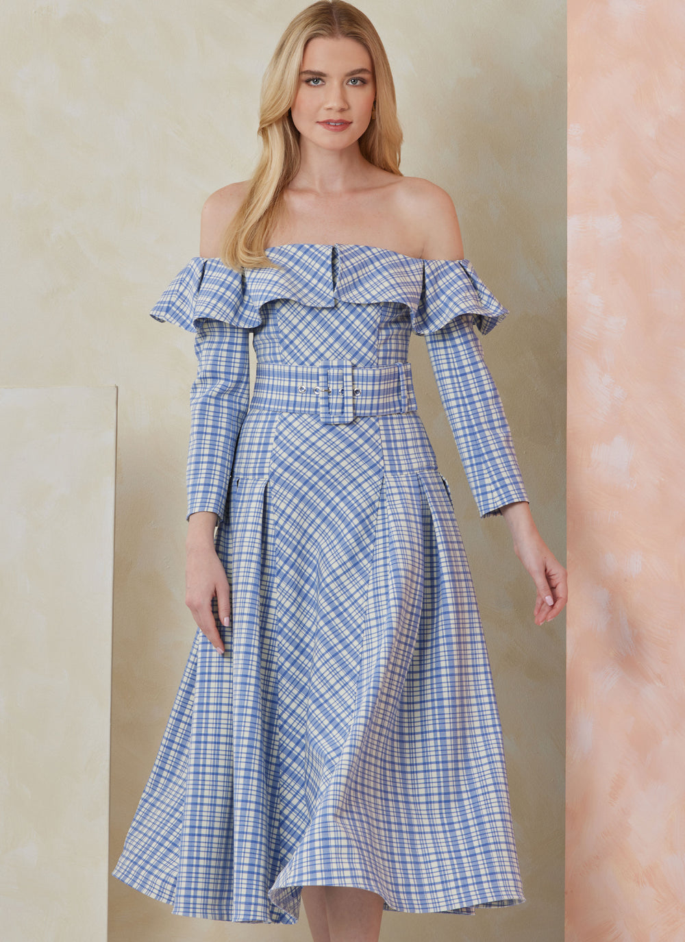 Vogue Schnittmuster  V2104 Kleid und Gürtel für Damen