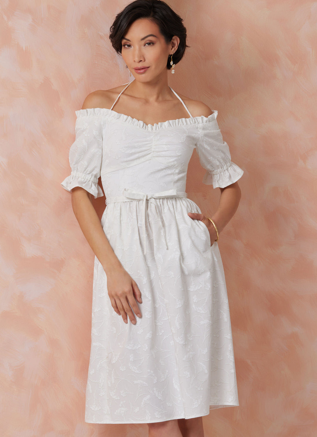 Vogue Schnittmuster  V2107 Kleid für Damen in zwei Längen mit Bindegürtel