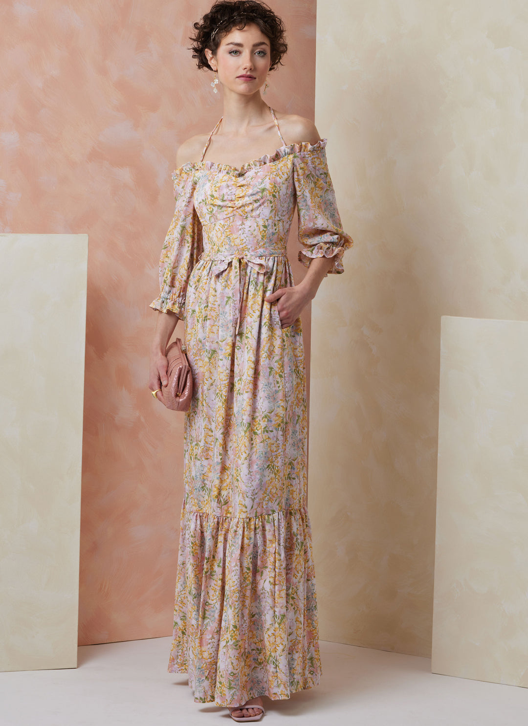 Vogue Schnittmuster  V2107 Kleid für Damen in zwei Längen mit Bindegürtel