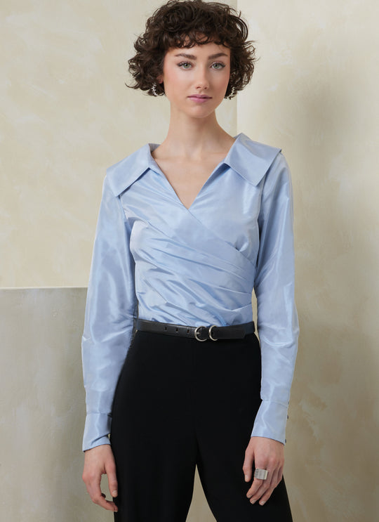 Vogue Schnittmuster  V2113 Oberteil für Damen mit Ärmelvariationen