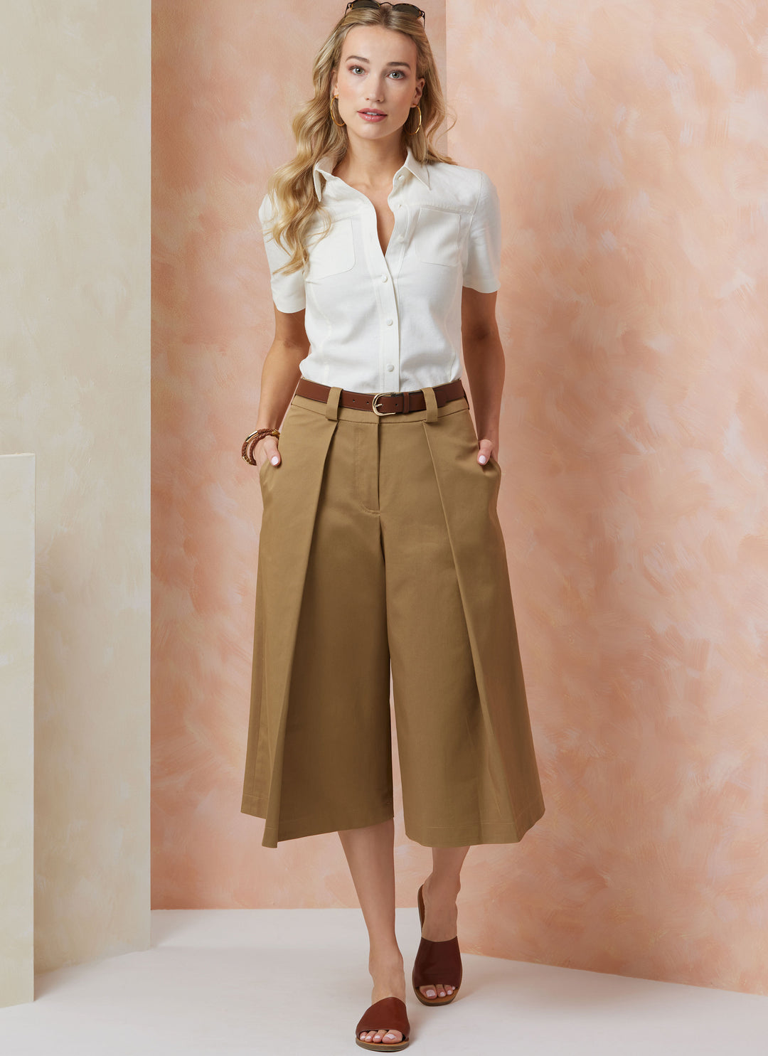 Vogue Schnittmuster  V2115 Shorts für Damen in zwei Längen