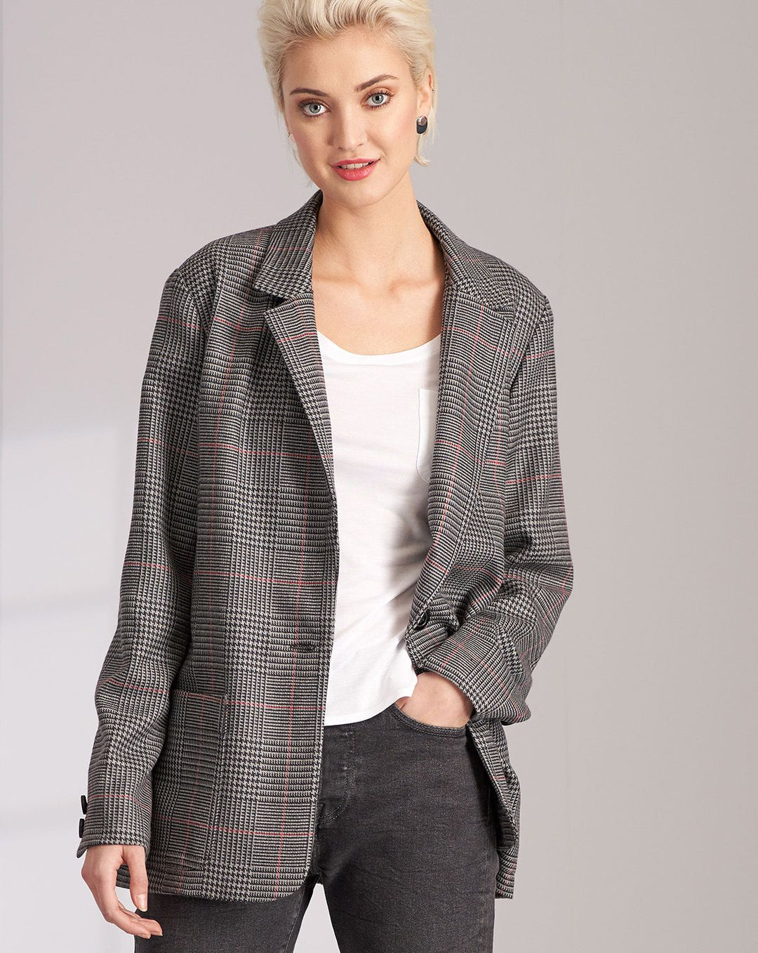Simplicity sewing pattern S8697
